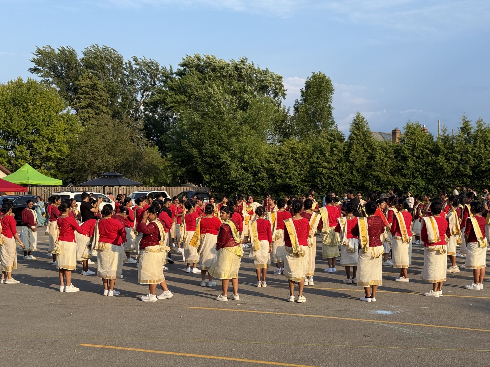 കാനഡയിലെ സ്കാർബറോയിൽ വിപുലമായ മർഗംകളി: 101 കലാകാരികൾ പങ്കെടുത്തു IMG 5757 101 performers Margamkali