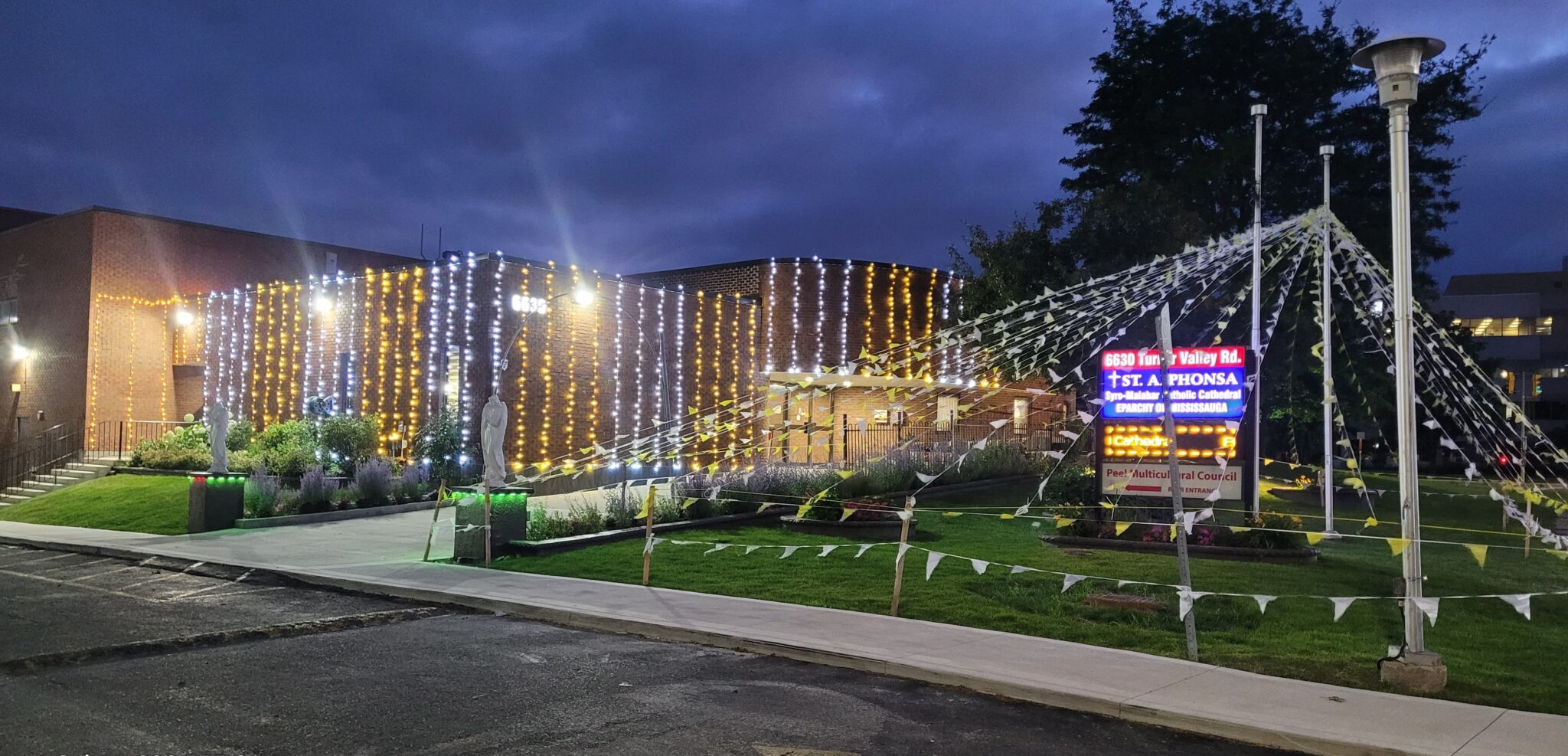 മിസ്സിസ്സാഗ സെന്റ് അൽഫോൻസാ സീറോമലബാർ കത്തീഡ്രൽ ഇടവക തിരുനാൾ ആഘോഷം ജൂലൈ 18 മുതൽ 27 വരെ st alphonsa church Canada