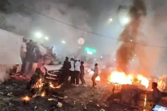 ഡെൽഹിയിൽ റെഡ് ഫോർട്ടിന് സമീപം കാറിൽ സ്ഫോടനം: 8 പേർ മരിച്ചു IMG 2052 Canada Malayali