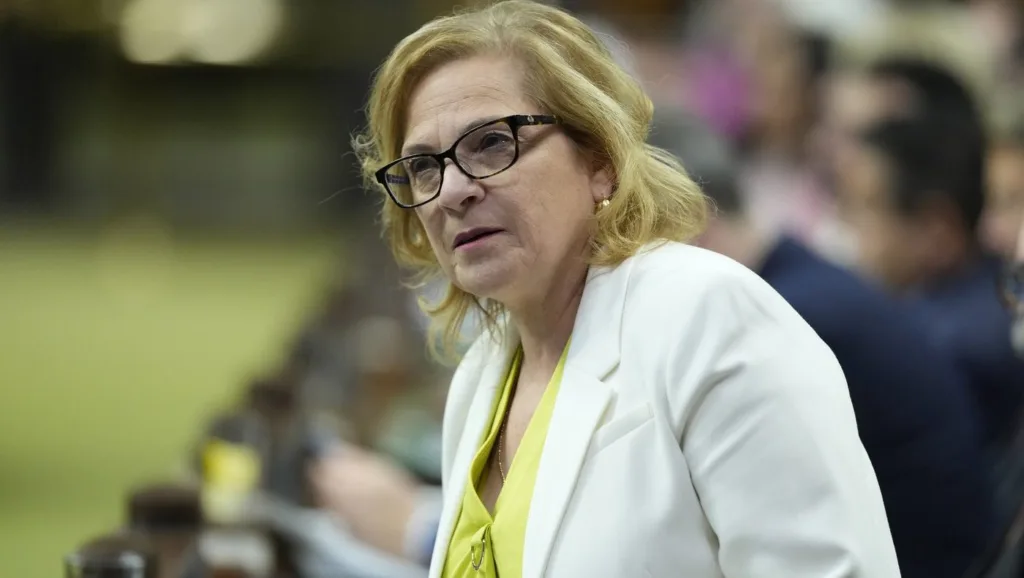 കാനഡയിൽ താമസിക്കുന്ന വിദേശികൾക്ക് സ്ഥിരതാമസാവകാശത്തിന് മുൻഗണന: മന്ത്രി ലേന ഡിയാബ് IMG 7540 Canada